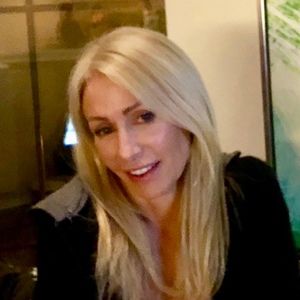 Meet your Posher, Mia